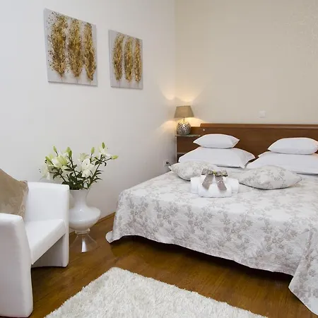 Luxury Duje